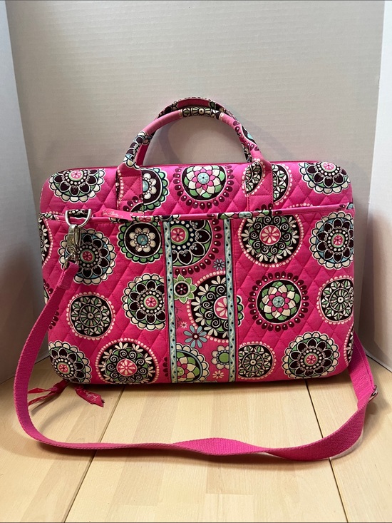 Vera Bradley Handbags - Vera Bradley Pink Cupcake Hard Shell Laptop Travel Bag Quilted Cotton w/ Strap
